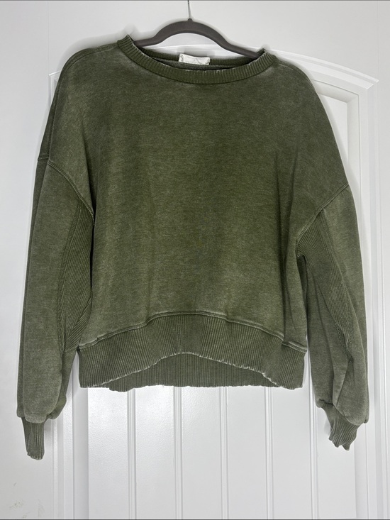 Zenana Outfitters Tops - Zenana Outfitters Olive Green Washed Crewneck Sweatshirt